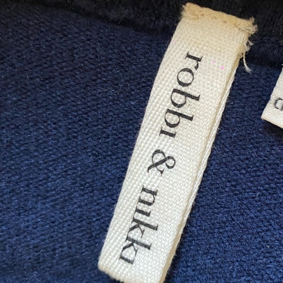 ROBBI and NIKKI by Robert Rodriguez Navy Faux Fur Sweater - Picture 7 of 8